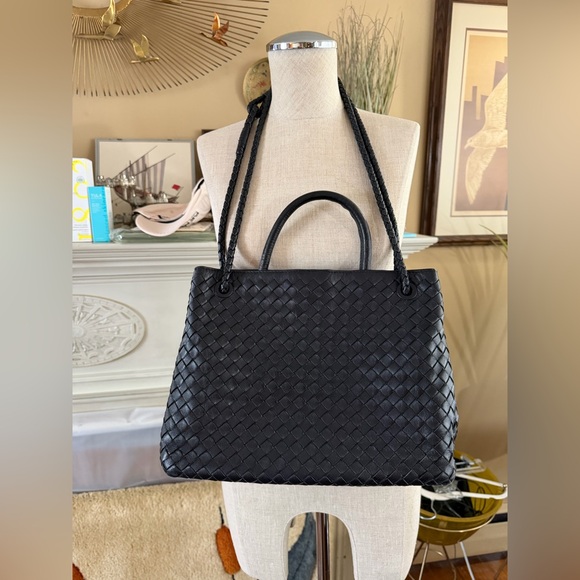 Quince Italian Leather Handwoven Satchel in black - Picture 10 of 17